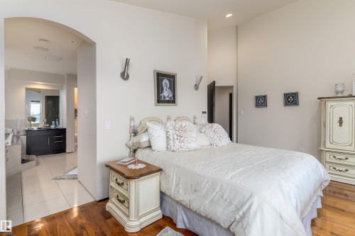 1681 Toane Wynd, Edmonton, AB - Indoor Photo Showing Bedroom