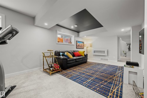 9803 74 Avenue, Edmonton, AB - Indoor