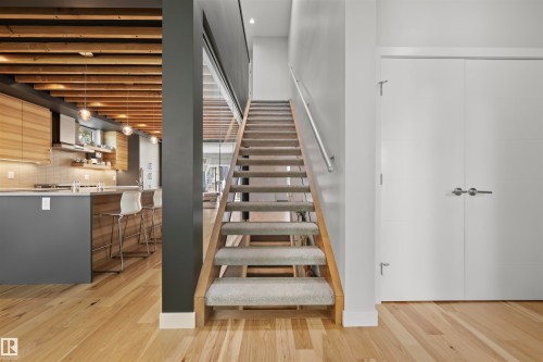 9803 74 Avenue, Edmonton, AB - Indoor