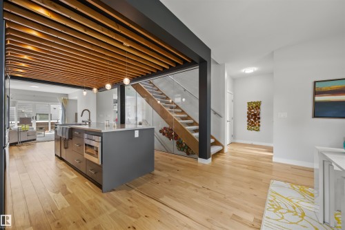 9803 74 Avenue, Edmonton, AB - Indoor