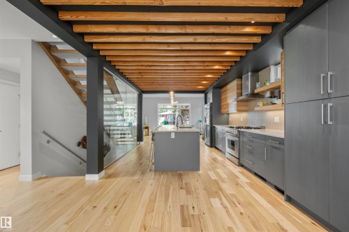 9803 74 Avenue, Edmonton, AB - Indoor