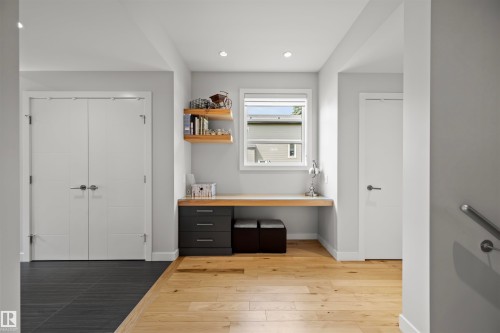 9803 74 Avenue, Edmonton, AB - Indoor Photo Showing Other Room