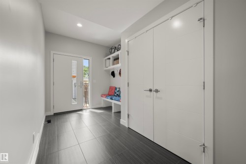 9803 74 Avenue, Edmonton, AB - Indoor Photo Showing Other Room