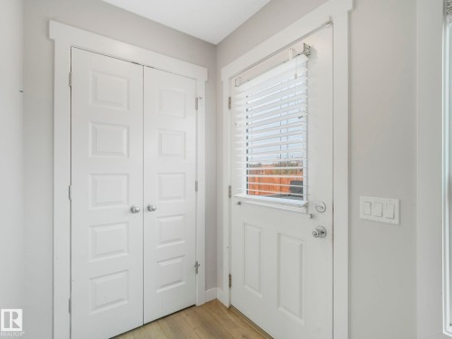 648 Lewis Greens Drive, Edmonton, AB - Indoor Photo Showing Other Room