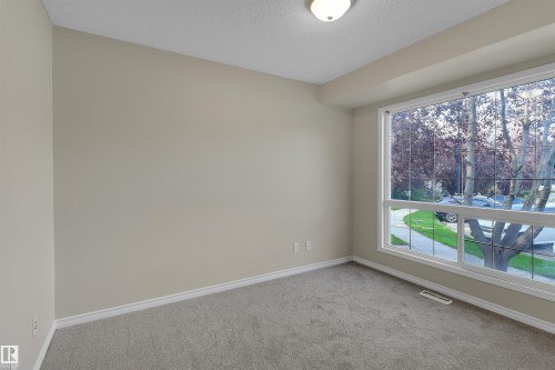 460 Gibb Wynd, Edmonton, AB - Indoor Photo Showing Other Room