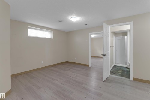 460 Gibb Wynd, Edmonton, AB - Indoor