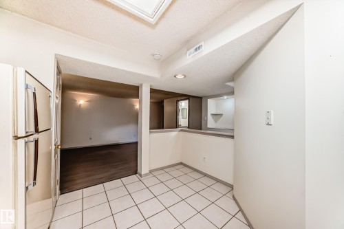 12807 121 Avenue, Edmonton, AB - Indoor Photo Showing Other Room