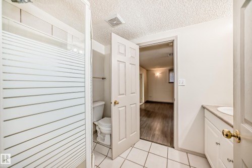 12807 121 Avenue, Edmonton, AB - Indoor