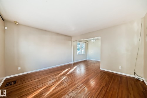 12807 121 Avenue, Edmonton, AB - Indoor Photo Showing Other Room