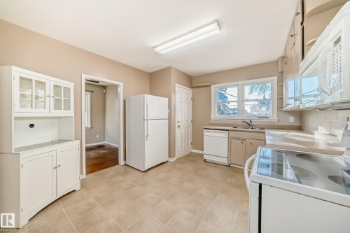 12807 121 Avenue, Edmonton, AB - Indoor Photo Showing Kitchen With Double Sink