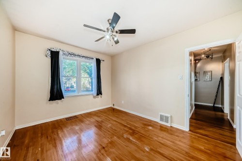 12807 121 Avenue, Edmonton, AB - Indoor Photo Showing Other Room