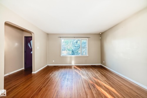 12807 121 Avenue, Edmonton, AB - Indoor Photo Showing Other Room
