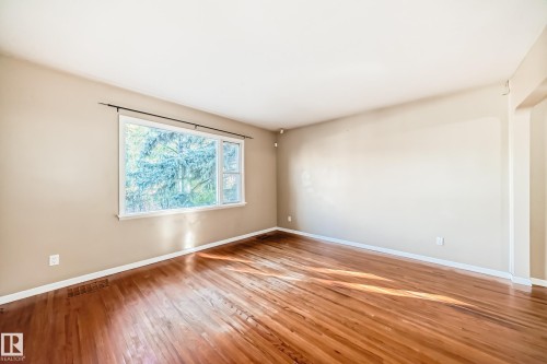 12807 121 Avenue, Edmonton, AB - Indoor Photo Showing Other Room