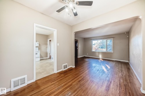 12807 121 Avenue, Edmonton, AB - Indoor Photo Showing Other Room