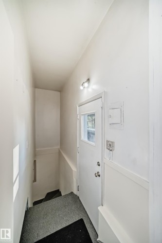 12807 121 Avenue, Edmonton, AB - Indoor Photo Showing Other Room