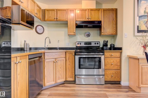 311 5340 199 Street, Edmonton, AB - Indoor Photo Showing Kitchen