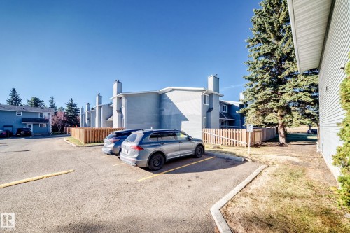 44 4403 Riverbend Road, Edmonton, AB - Outdoor