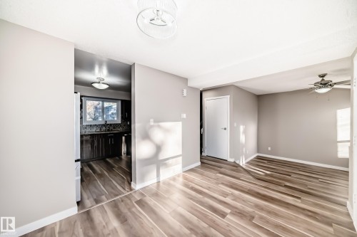 44 4403 Riverbend Road, Edmonton, AB - Indoor Photo Showing Other Room