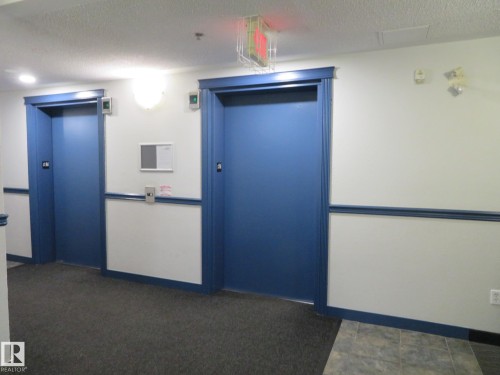 123 2305 35A Avenue, Edmonton, AB - Indoor Photo Showing Other Room