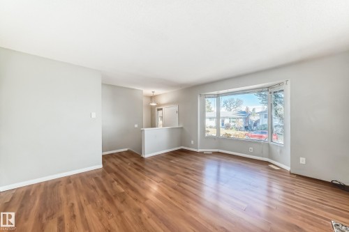 14112 59 Street Nw, Edmonton, AB - Indoor Photo Showing Other Room