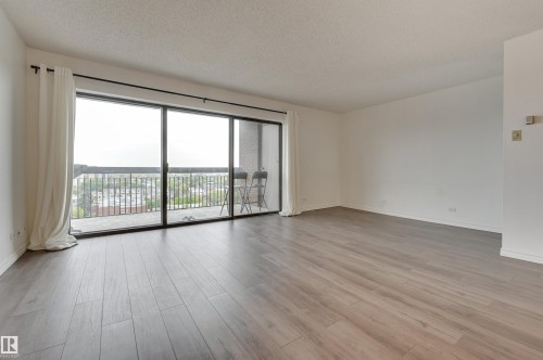 1204 11027 87 Avenue, Edmonton, AB - Indoor Photo Showing Other Room