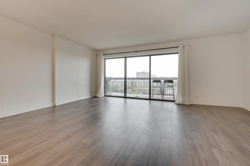 1204 11027 87 Avenue, Edmonton, AB - Indoor Photo Showing Living Room