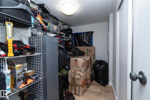 1011 West Mount Crescent, Edmonton, AB - Indoor With Storage