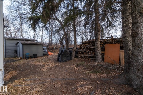 1011 West Mount Crescent, Edmonton, AB - Outdoor