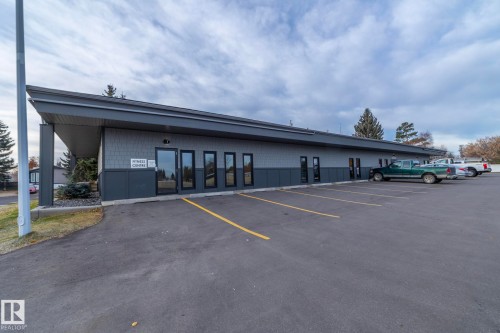 1011 West Mount Crescent, Edmonton, AB - Outdoor