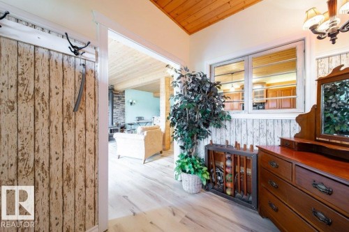 118 2 Street W, Rural Wetaskiwin County, AB - Indoor Photo Showing Other Room