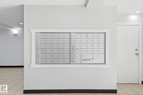 311 9523 160 Avenue, Edmonton, AB - Indoor Photo Showing Other Room