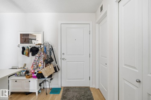 311 9523 160 Avenue, Edmonton, AB - Indoor Photo Showing Other Room