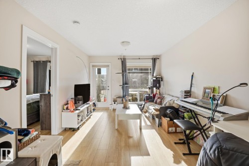 311 9523 160 Avenue, Edmonton, AB - Indoor