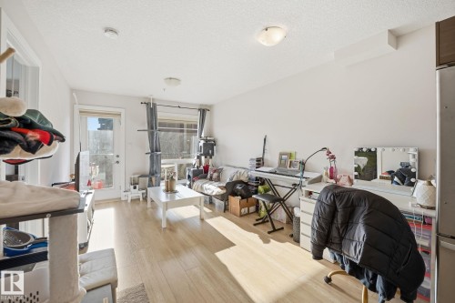 311 9523 160 Avenue, Edmonton, AB - Indoor