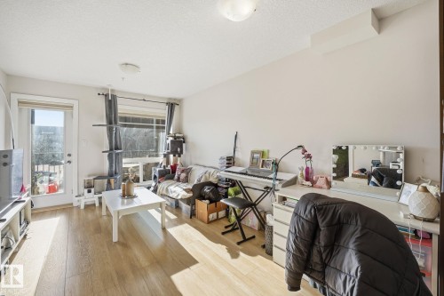 311 9523 160 Avenue, Edmonton, AB - Indoor