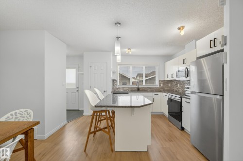 5194 Crabapple Link, Edmonton, AB - Indoor Photo Showing Kitchen With Stainless Steel Kitchen With Upgraded Kitchen