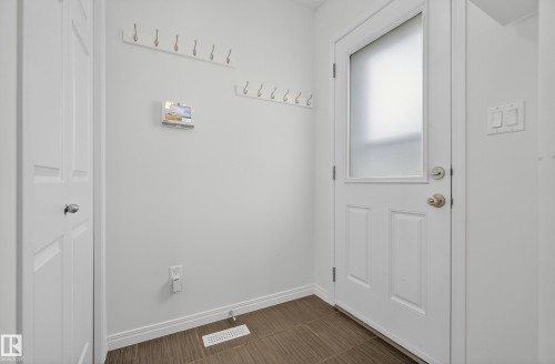 5194 Crabapple Link, Edmonton, AB - Indoor Photo Showing Other Room