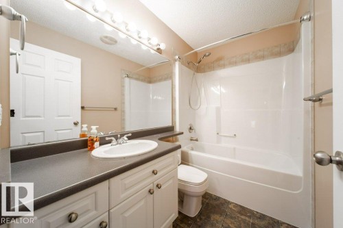 6 Lansing, Spruce Grove, AB - Indoor Photo Showing Bathroom