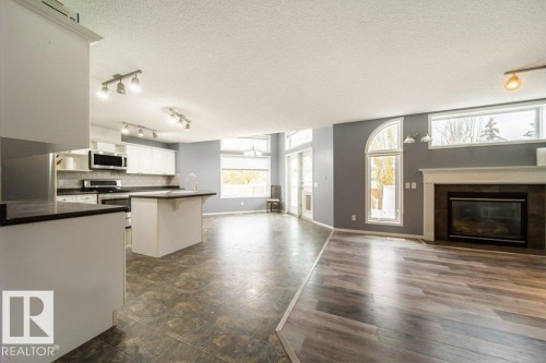 6 Lansing, Spruce Grove, AB - Indoor With Fireplace