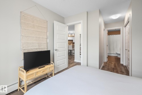 205 8515 99 Street, Edmonton, AB - Indoor Photo Showing Bedroom