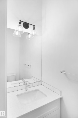 7507 Observer Lane, Edmonton, AB - Indoor Photo Showing Bathroom