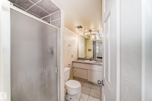 1601 9909 110 Street, Edmonton, AB - Indoor Photo Showing Bathroom