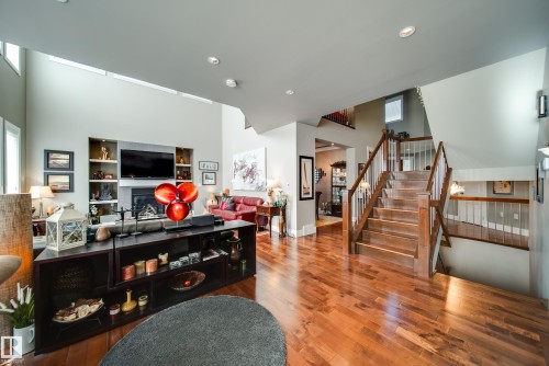 5410 Mcluhan End End, Edmonton, AB - Indoor Photo Showing Other Room