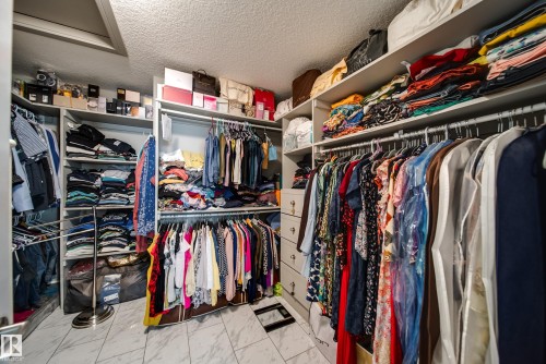 5410 Mcluhan End End, Edmonton, AB - Indoor With Storage