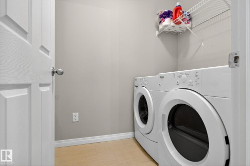 1717 Chapman Way Sw, Edmonton, AB - Indoor Photo Showing Laundry Room
