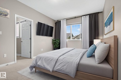 1717 Chapman Way Sw, Edmonton, AB - Indoor Photo Showing Bedroom