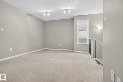 1717 Chapman Way Sw, Edmonton, AB - Indoor Photo Showing Other Room