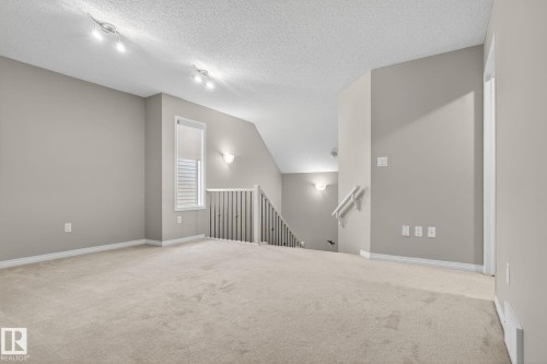 1717 Chapman Way Sw, Edmonton, AB - Indoor Photo Showing Other Room