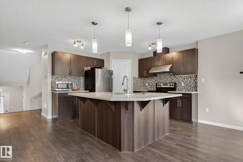 1717 Chapman Way Sw, Edmonton, AB - Indoor Photo Showing Kitchen With Stainless Steel Kitchen With Upgraded Kitchen
