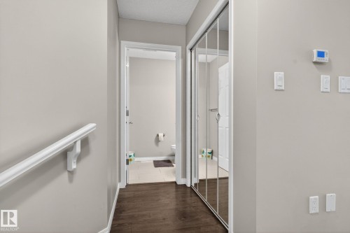 1717 Chapman Way Sw, Edmonton, AB - Indoor Photo Showing Other Room